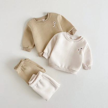 Embroidered Daisy Pullover Sweatshirt & Jogger Pants SnugBubs Australia